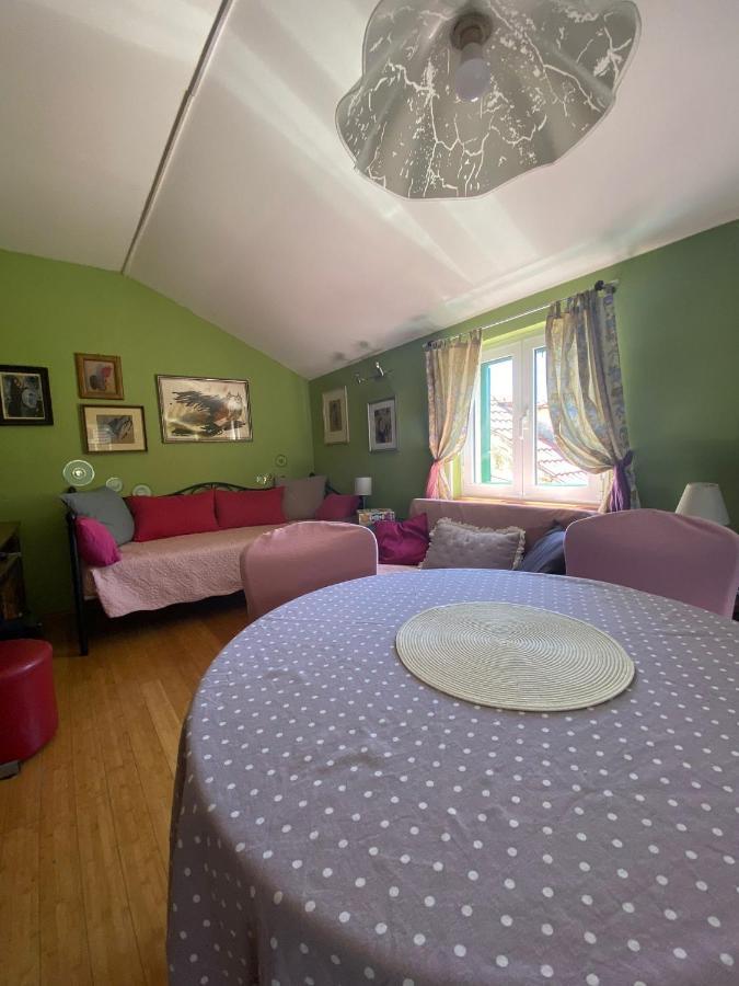 Cosy Accommodation In The Center Of Split Exterior photo