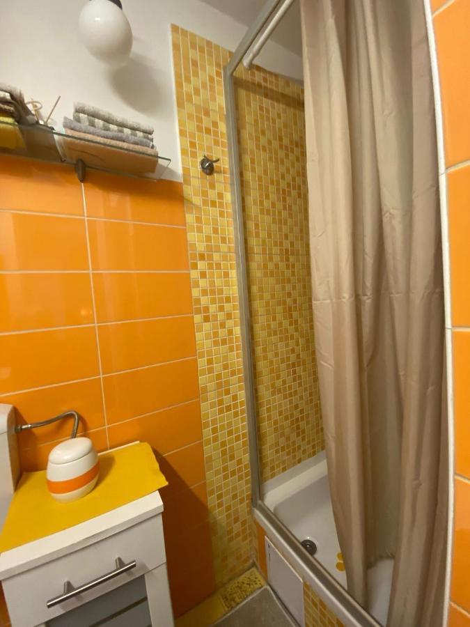 Cosy Accommodation In The Center Of Split Exterior photo